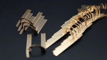 Präzises Metallstanzen von elektronischen Teilen mit Anschlusssteckern